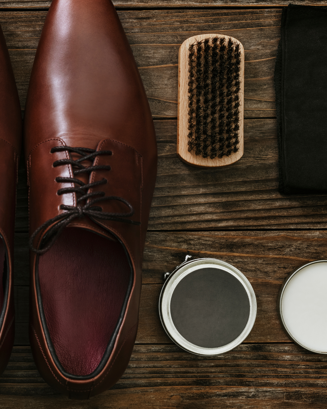 Pastas y cremas hidratantes para calzado de cuero